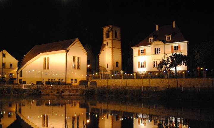 Nachtaufnahme: Pfarrhaus Wasserlosen